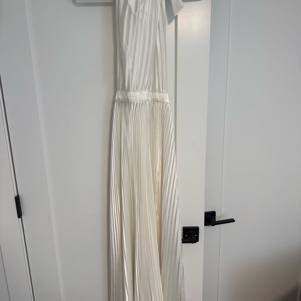 L’IDEE Renaissance Split Gown in Blanc